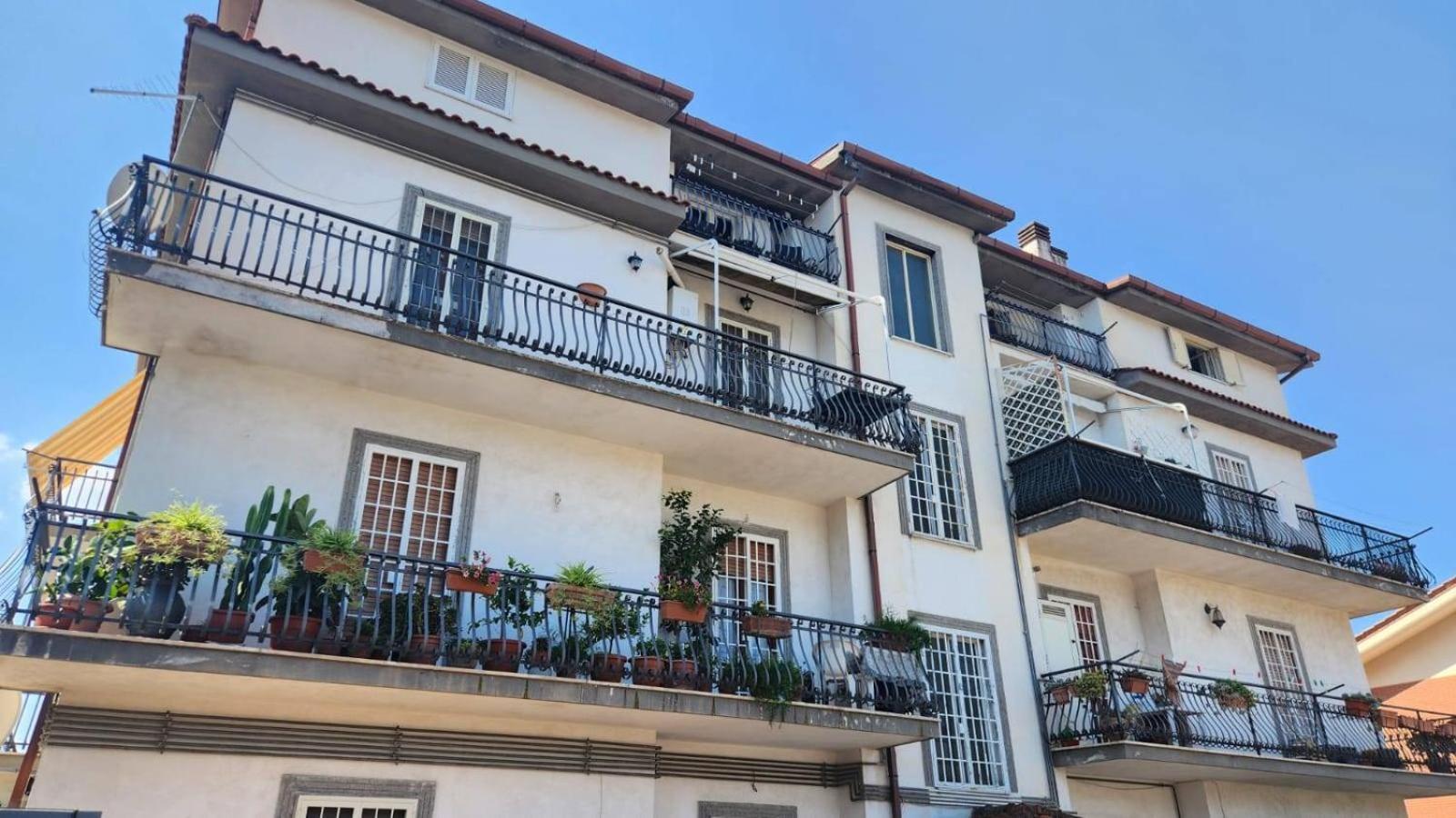 Eternal Apartment Rom